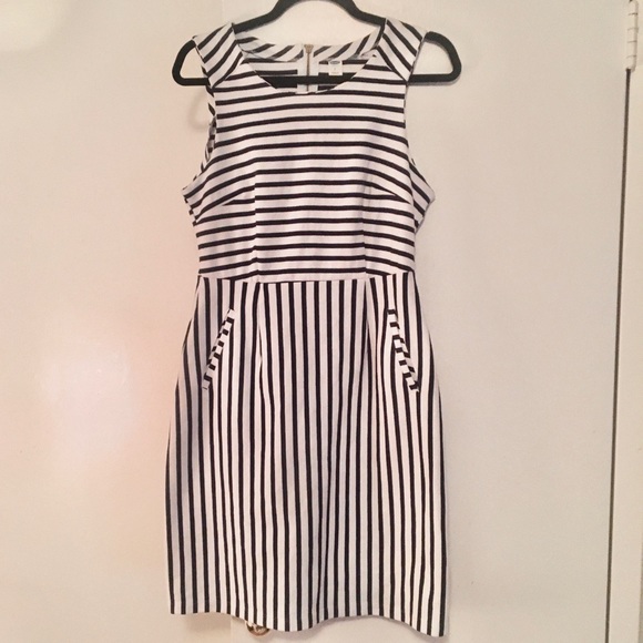 🔥2 for $30🔥Black & white striped dress - Picture 3 of 4